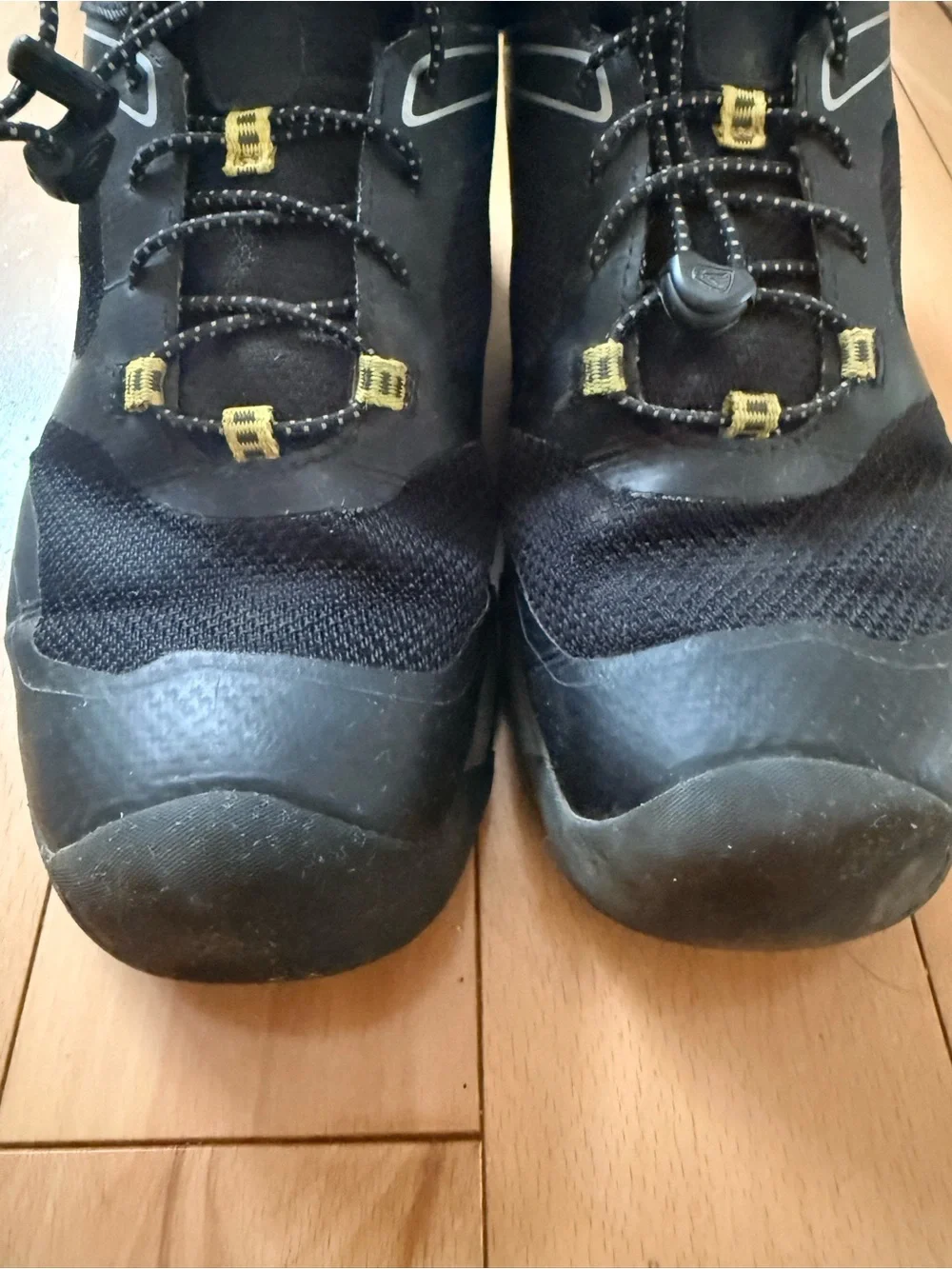 Keen Kid’s Black Hiking Boots with Yellow Accents Size 5